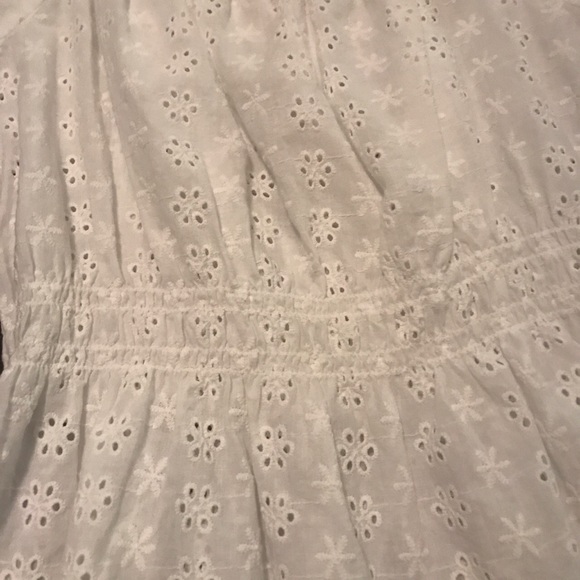 White floral blouse - Picture 3 of 4